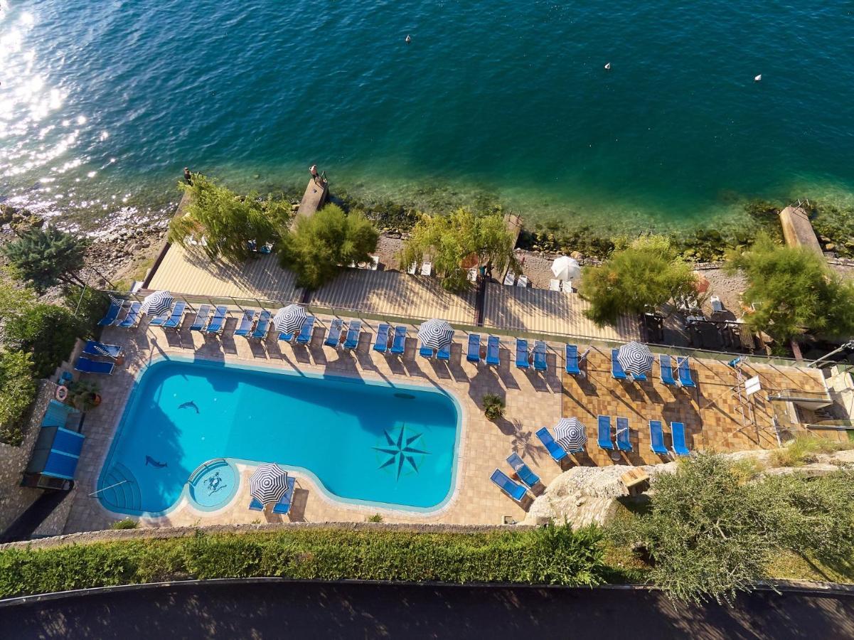 Hotel Astor Limone sul Garda Ngoại thất bức ảnh