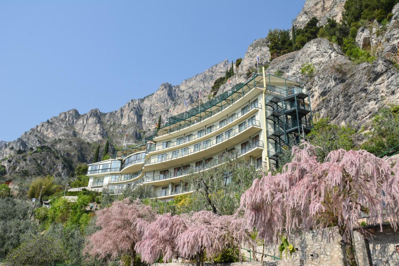 Hotel Astor Limone sul Garda Ngoại thất bức ảnh