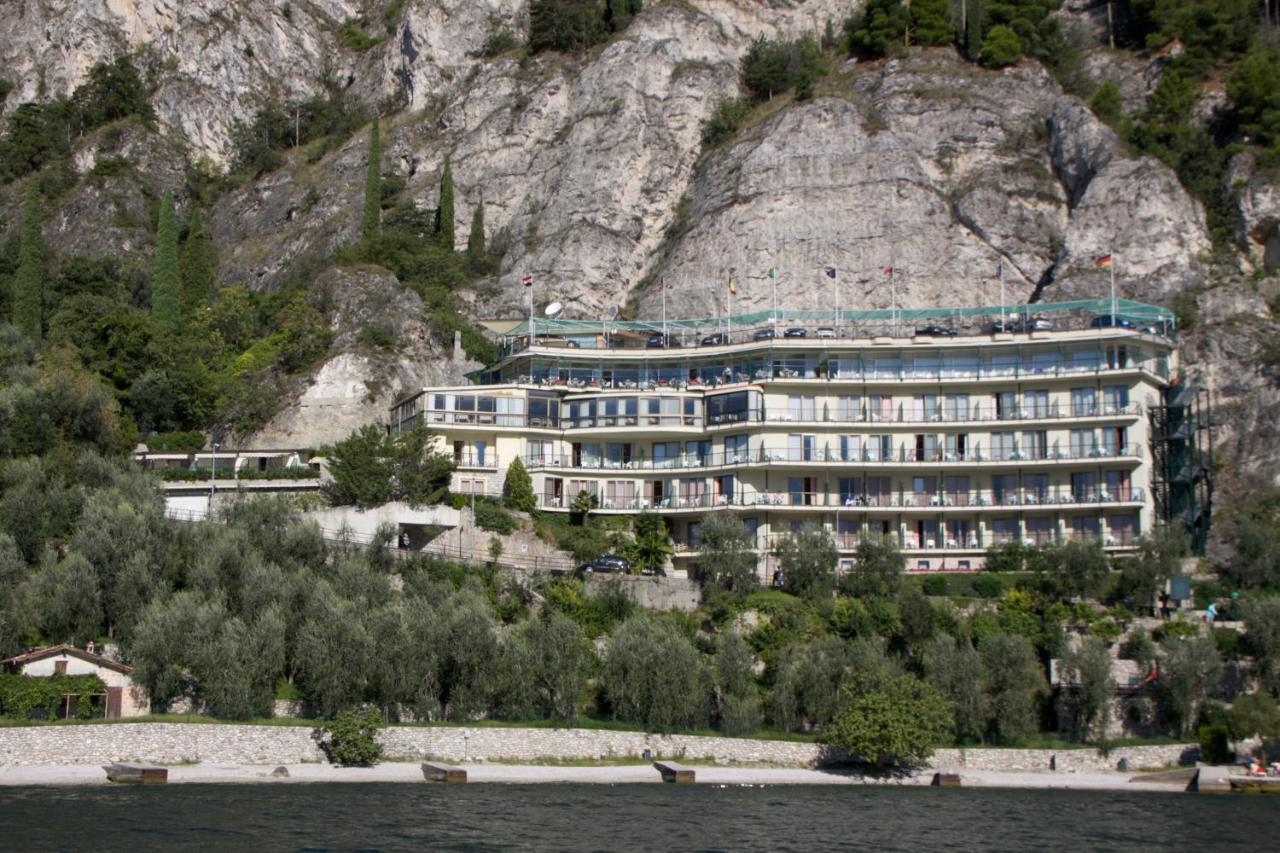 Hotel Astor Limone sul Garda Ngoại thất bức ảnh