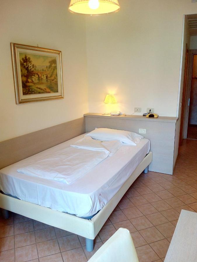 Hotel Astor Limone sul Garda Ngoại thất bức ảnh