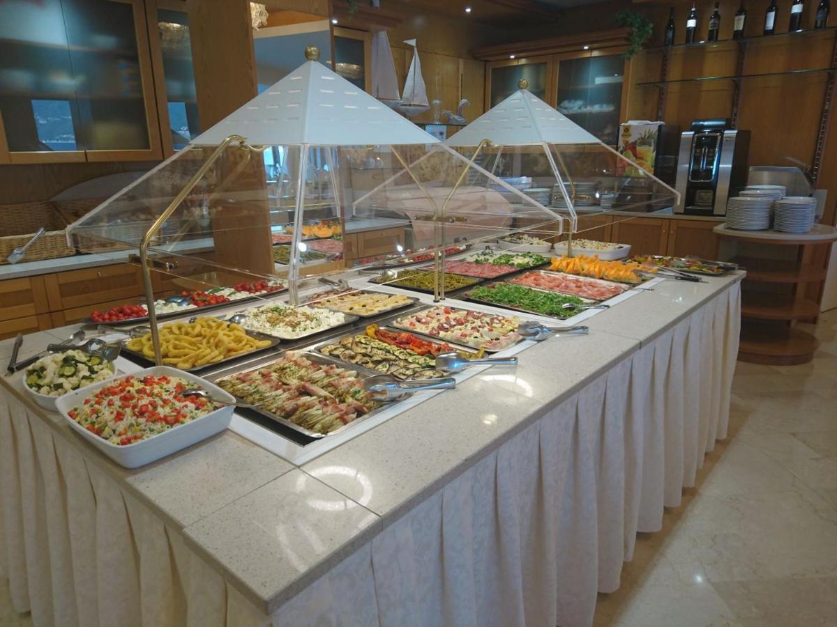 Hotel Astor Limone sul Garda Ngoại thất bức ảnh