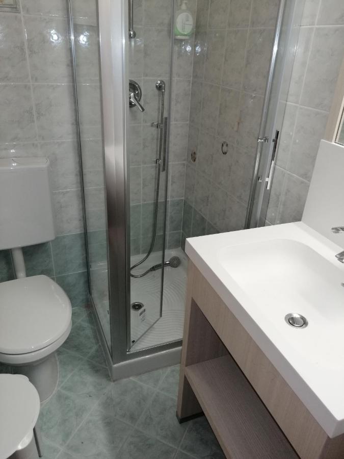 Hotel Astor Limone sul Garda Ngoại thất bức ảnh