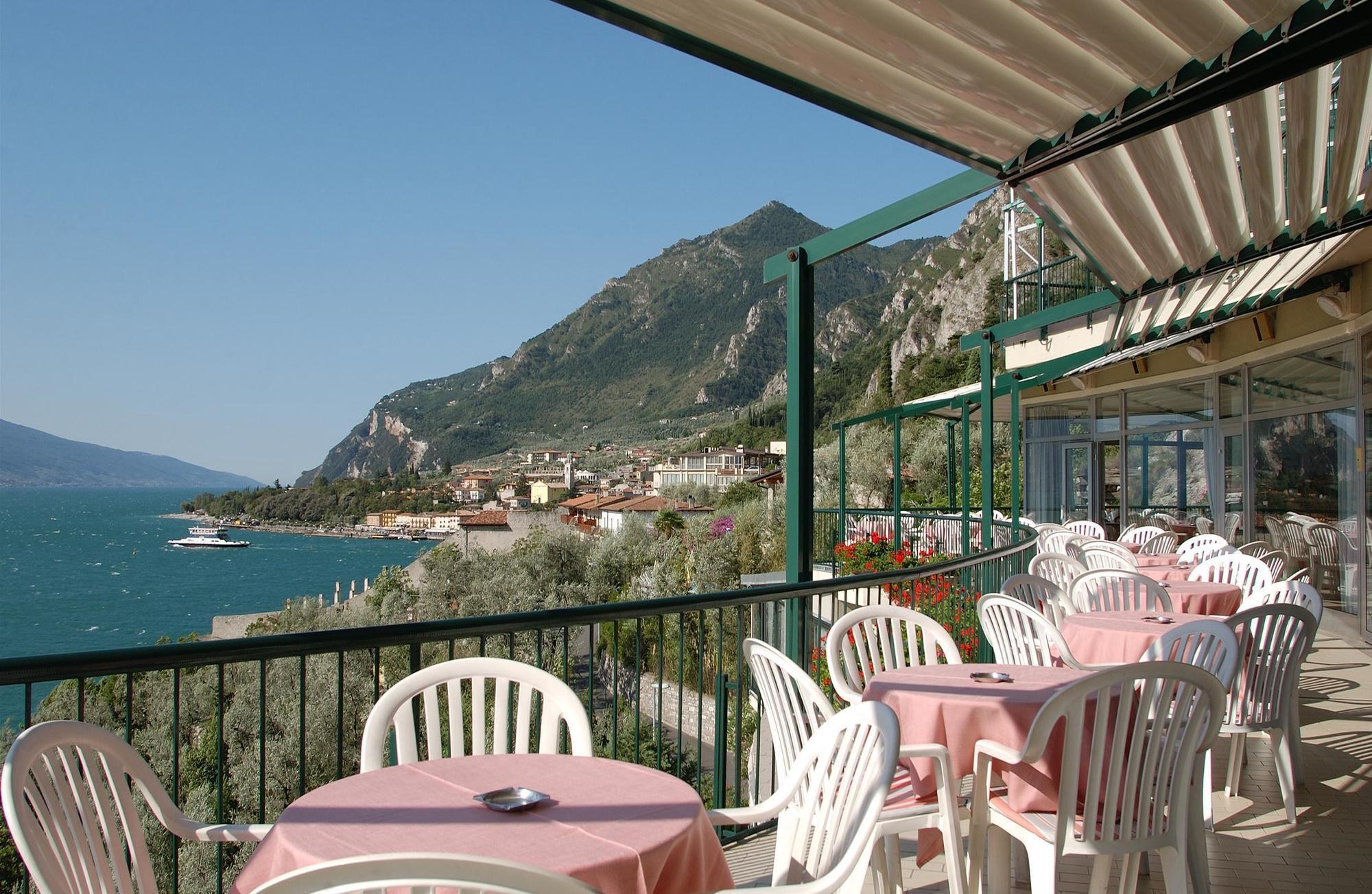 Hotel Astor Limone sul Garda Ngoại thất bức ảnh